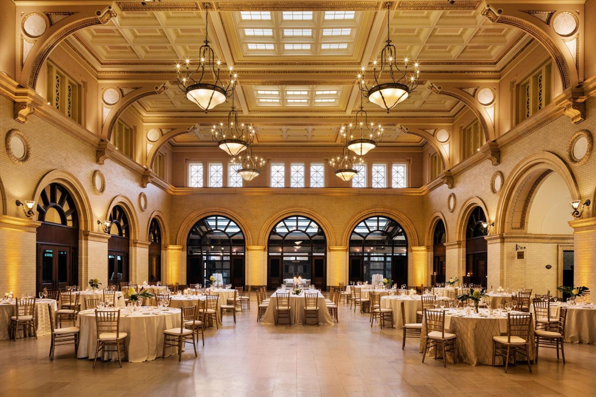 Renaissance Minneapolis Hotel, The Depot Exterior photo