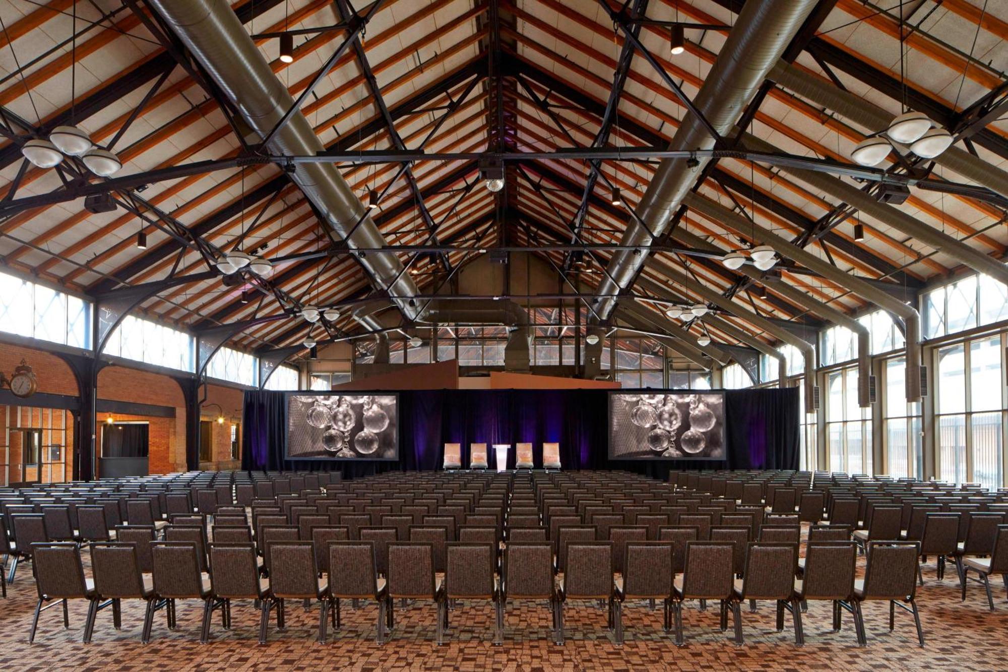 Renaissance Minneapolis Hotel, The Depot Exterior photo