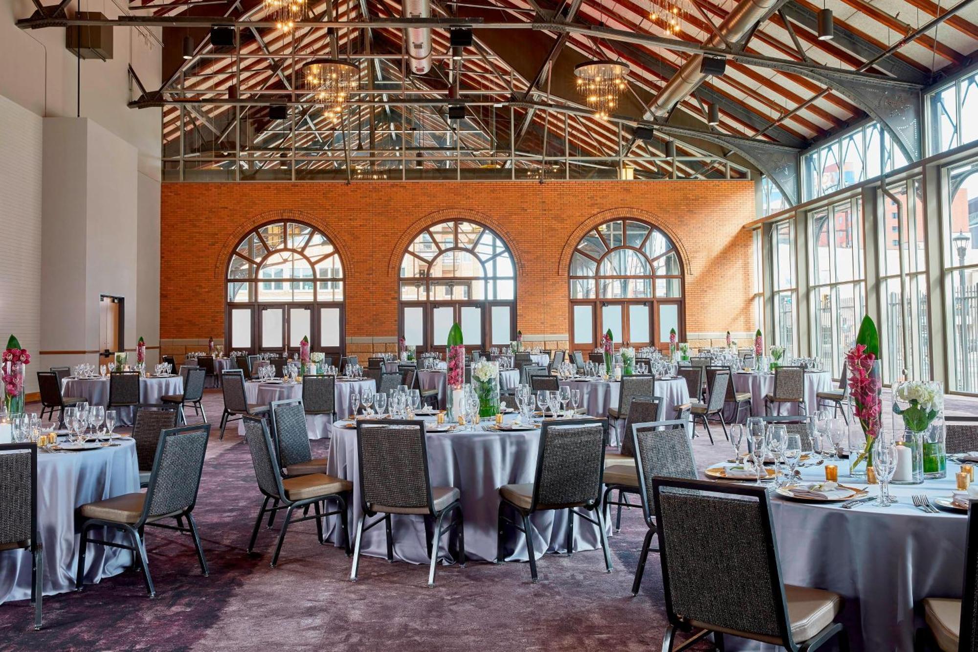 Renaissance Minneapolis Hotel, The Depot Exterior photo