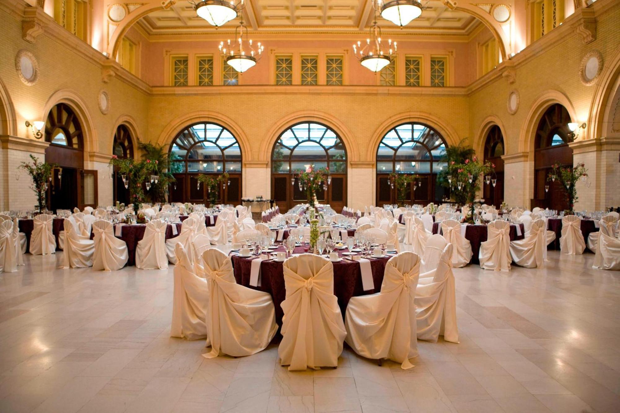 Renaissance Minneapolis Hotel, The Depot Exterior photo